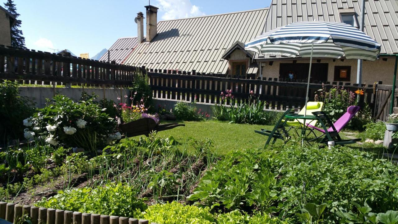 Chez Annie & Marcel Bed & Breakfast Le Monetier-les-Bains Bagian luar foto