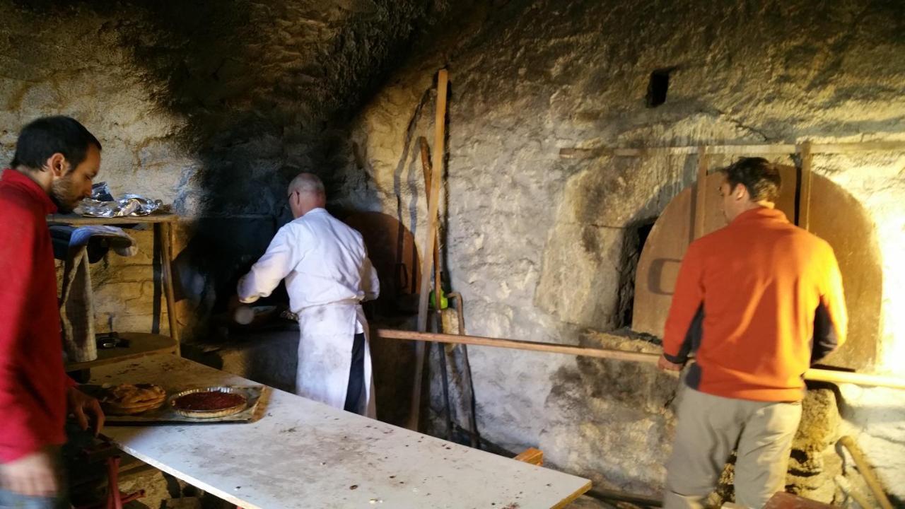 Chez Annie & Marcel Bed & Breakfast Le Monetier-les-Bains Bagian luar foto
